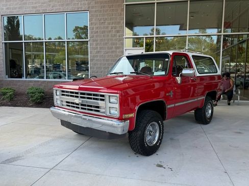 Used 1987 Chevrolet Blazer 4WD image 2