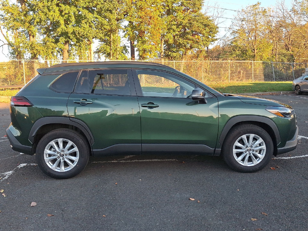 Used 2026 Toyota Corolla Cross LE w/ Moonroof Package AWD/4WD image 33