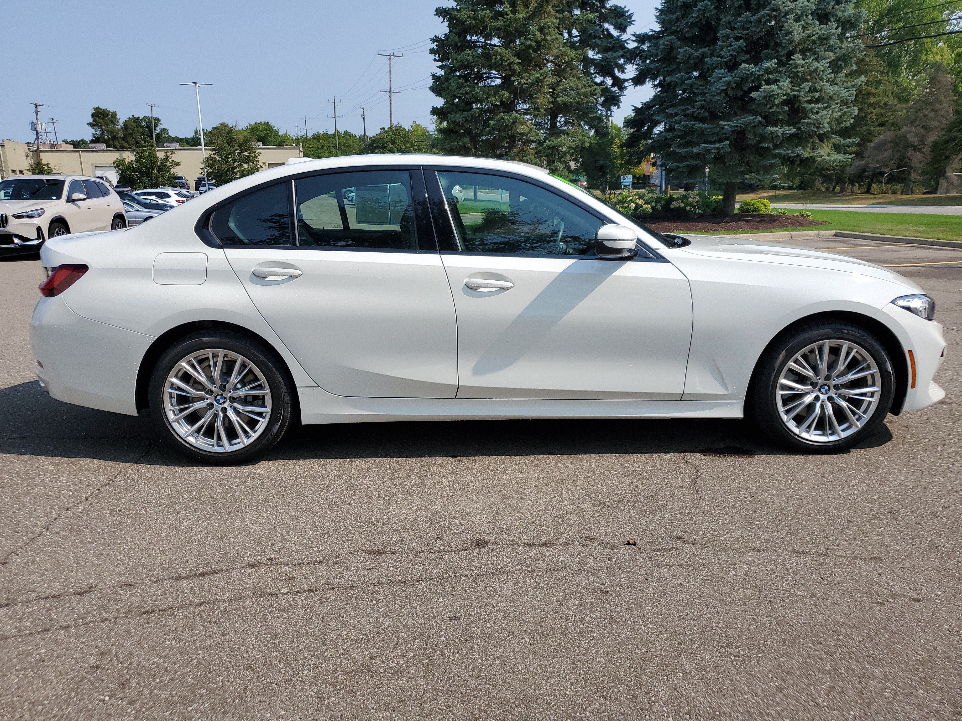 Certified 2023 BMW 330i xDrive Sedan w/ Driving Assistance Package AWD/4WD image 6
