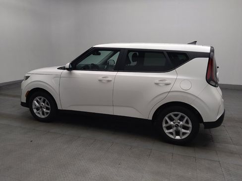 Used 2025 Kia Soul LX w/ LX Technology Package image 3