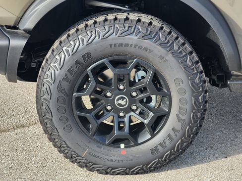 New 2026 Ford Bronco Badlands w/ Sasquatch Package AWD/4WD image 7