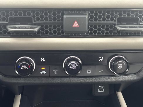 Used 2025 Honda HR-V LX image 16