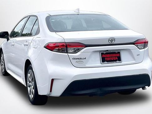 Used 2024 Toyota Corolla LE FWD image 12
