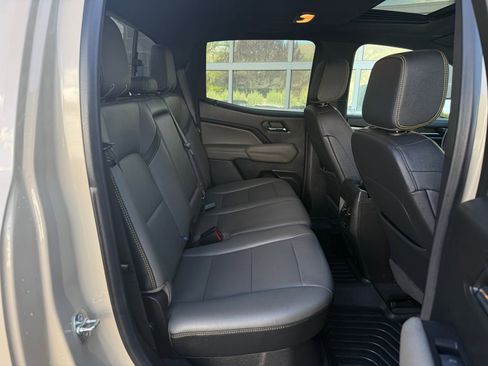 Used 2024 Chevrolet Colorado ZR2 w/ ZR2 Convenience Package III AWD/4WD image 26