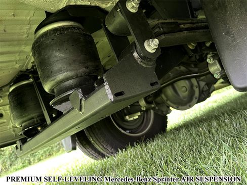 Used 2024 Mercedes-Benz Sprinter 3500 image 11