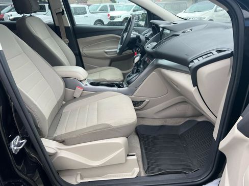 Used 2016 Ford Escape SE w/ Equipment Group 201A AWD/4WD image 12