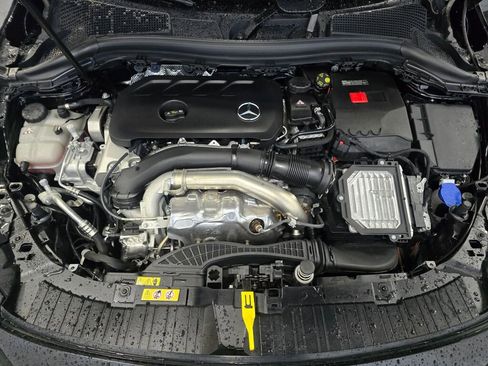 Used 2025 Mercedes-Benz GLA 250 4MATIC image 10