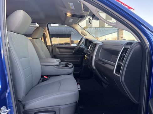 Used 2017 RAM 1500 Express w/ Express Value Package image 30