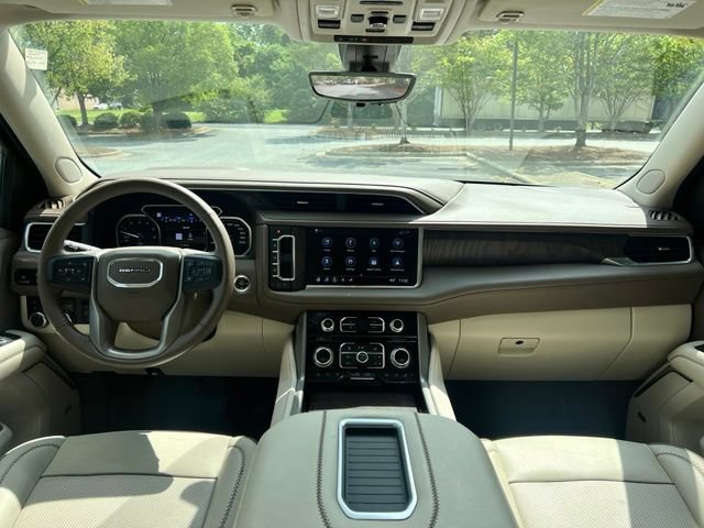 Used 2021 GMC Yukon Denali w/ Denali Premium Package AWD/4WD image 33