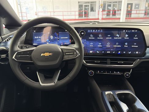 New 2026 Chevrolet Equinox EV LT image 16