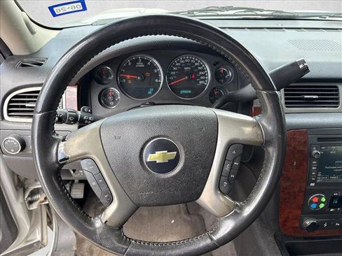 Used 2011 Chevrolet Tahoe LTZ RWD image 12