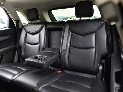 Used 2017 Cadillac XT5 Premium Luxury FWD image 22