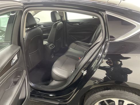 Used 2019 Buick Regal Preferred image 13