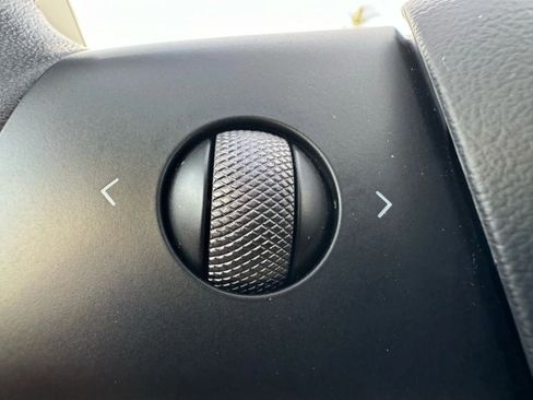Used 2023 Tesla Model 3 Standard Range image 31