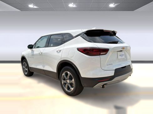 Certified 2025 Chevrolet Blazer LT FWD image 3