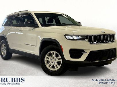 Used 2022 Jeep Grand Cherokee Laredo w/ Luxury Tech Group I
