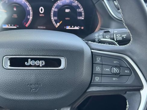 Certified 2024 Jeep Grand Cherokee L Laredo AWD/4WD image 28