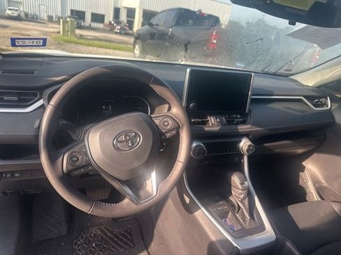Used 2025 Toyota RAV4 XLE Premium FWD image 7