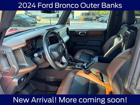 Used 2024 Ford Bronco Outer Banks AWD/4WD image 5