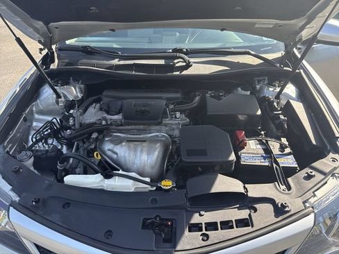 Used 2012 Toyota Camry SE FWD image 23