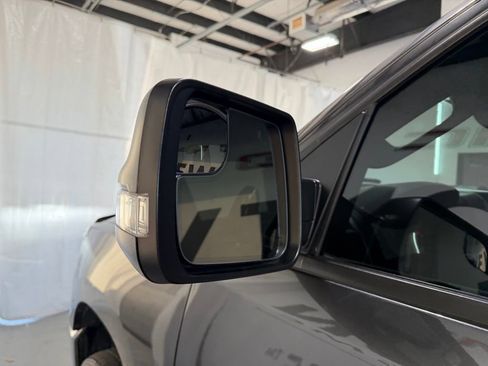 Used 2019 RAM 1500 Big Horn AWD/4WD image 5