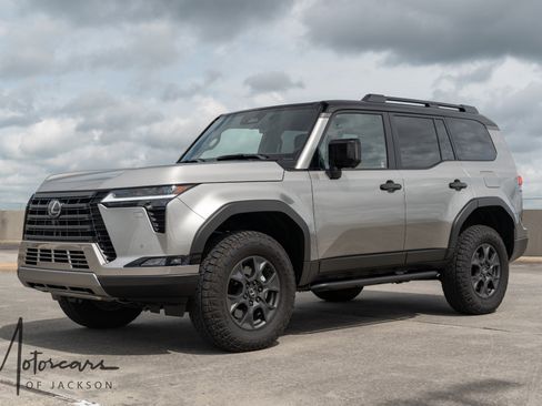 Used 2026 Lexus GX 550 AWD/4WD image 2
