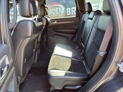 Used 2018 Jeep Grand Cherokee Altitude image 23