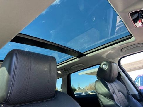 Used 2017 Land Rover Range Rover Sport HSE image 21