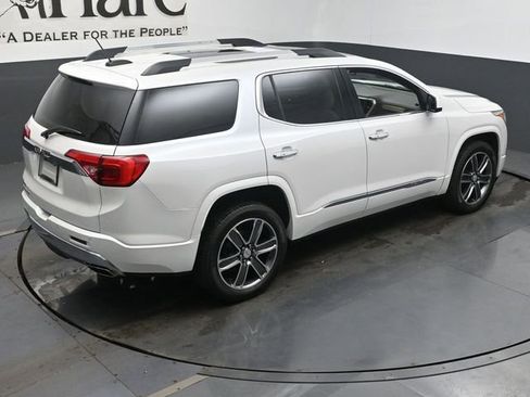 Used 2019 GMC Acadia Denali w/ Technology Package FWD image 40