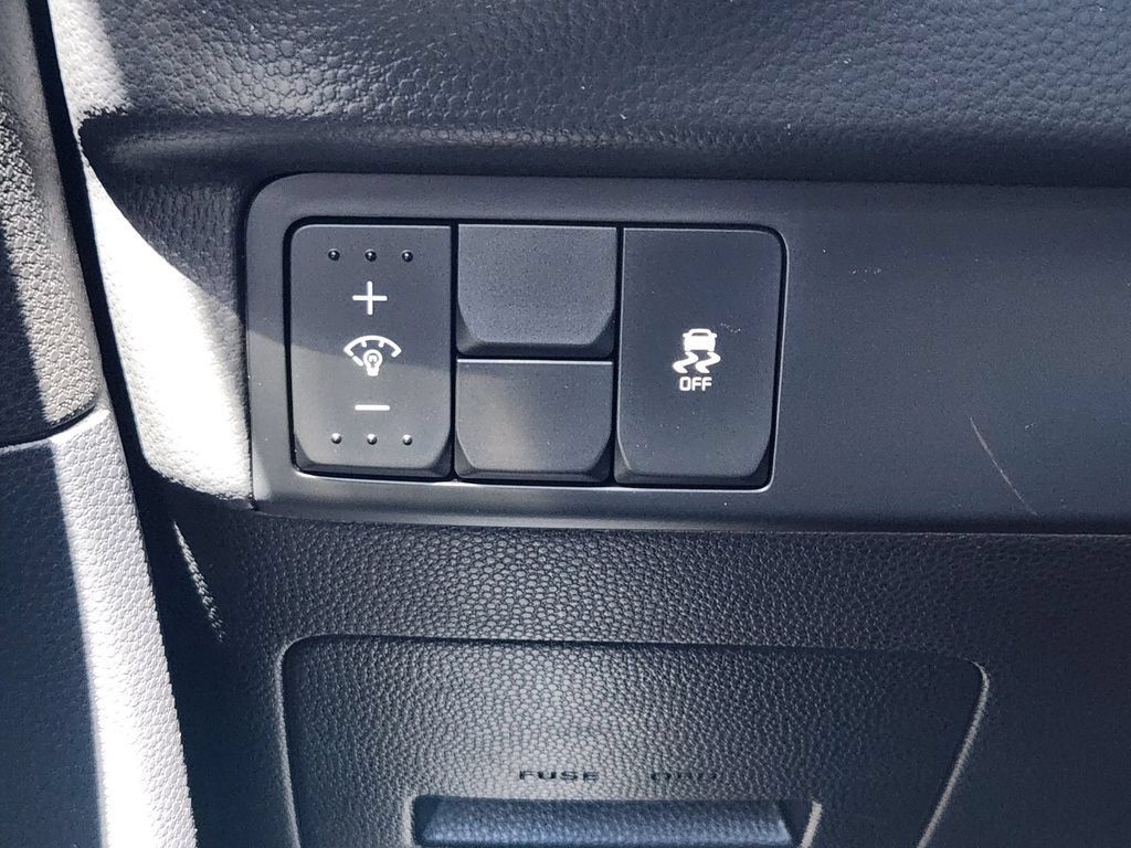 Used 2016 Kia Soul + w/ Designer's Package FWD image 21
