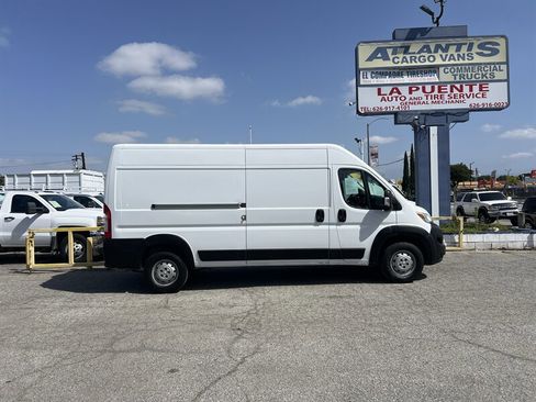 Used 2023 RAM ProMaster 2500 image 2