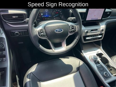 Used 2024 Ford Explorer XLT w/ Equipment Group 202A AWD/4WD image 19