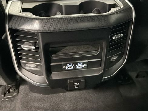 Used 2025 RAM 1500 Big Horn AWD/4WD image 27