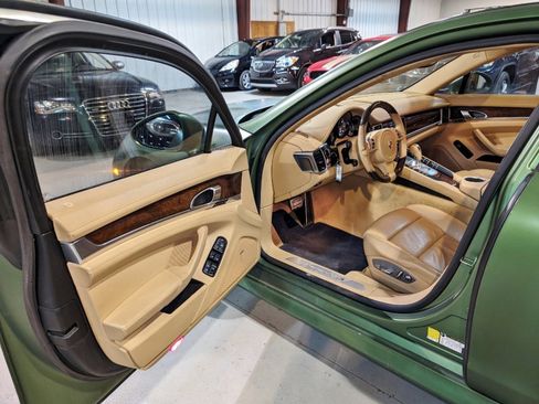 Used 2011 Porsche Panamera 4S image 12