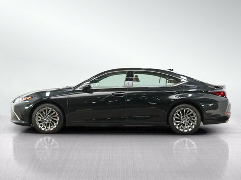 Used 2025 Lexus ES 350 w/ Luxury Package FWD image 2