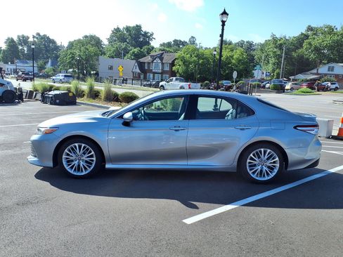Certified 2019 Toyota Camry XLE FWD image 26