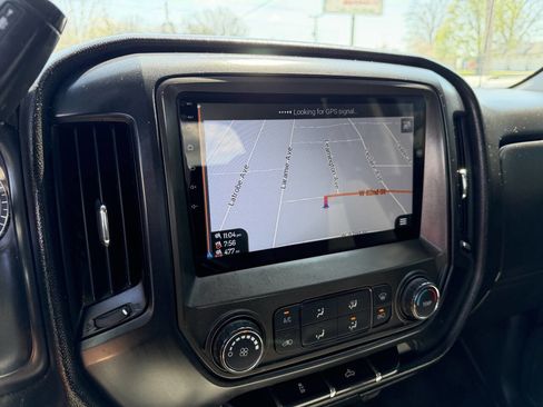 Used 2017 GMC Sierra 2500 4x4 Crew Cab image 9