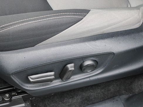 Used 2024 Toyota Tacoma TRD Off-Road image 22