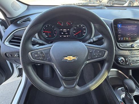 Used 2022 Chevrolet Malibu LT image 18