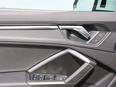 New 2025 Audi Q3 2.0T Premium image 30