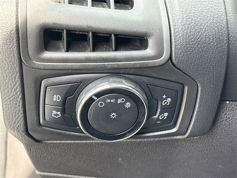 Used 2014 Ford Focus SE w/ Equipment Group 201A image 33