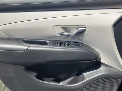 Certified 2025 Hyundai Tucson SE FWD image 20