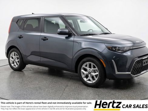 Used 2025 Kia Soul LX w/ LX Technology Package FWD image 1