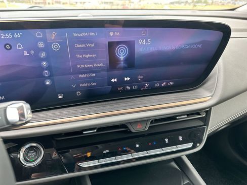 New 2025 Buick Envision Avenir image 12