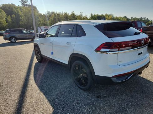 New 2026 Volkswagen Atlas Cross Sport SE image 5