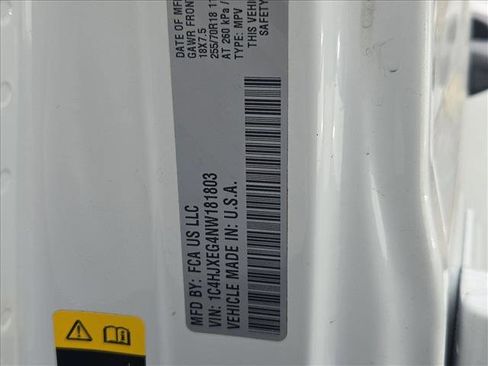 Used 2022 Jeep Wrangler Unlimited Sahara image 13