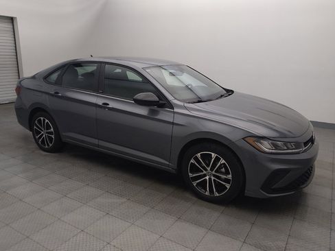 Used 2025 Volkswagen Jetta Sport FWD image 11