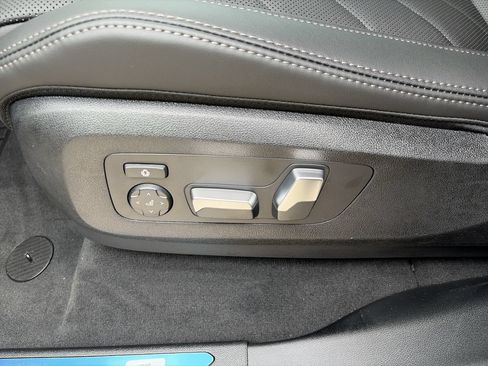 Used 2026 BMW X5 sDrive40i w/ Premium Package RWD image 15