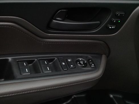 Used 2018 Honda Odyssey EX-L image 19
