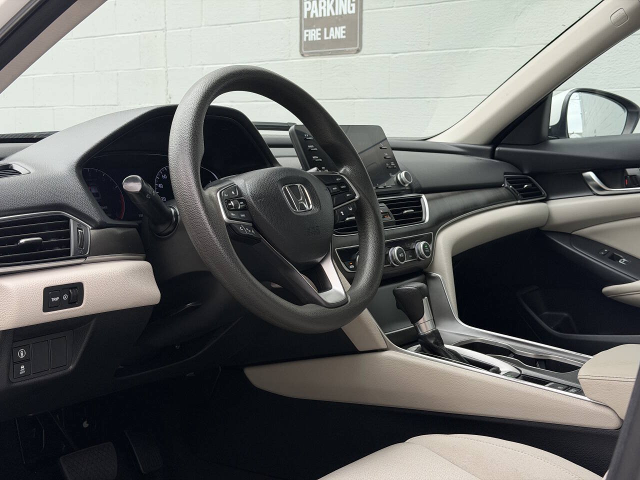 Used 2018 Honda Accord LX image 13